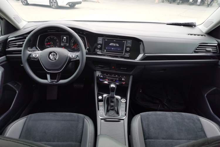 Used Volkswagen Sagitar 2019 280TSI DSG Luxury Version China VI Standard
