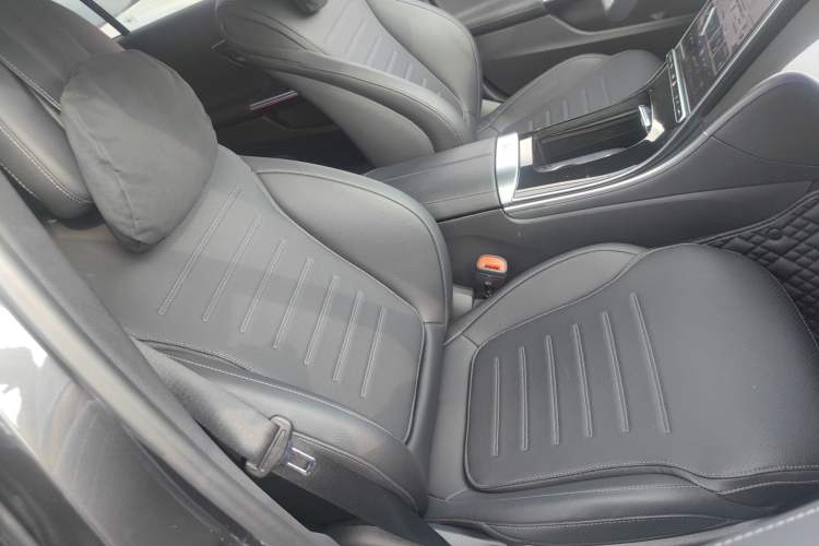 Used Mercedes-Benz C-Class 2023 Restyled C 260 L Sport Edition Right Front Seat