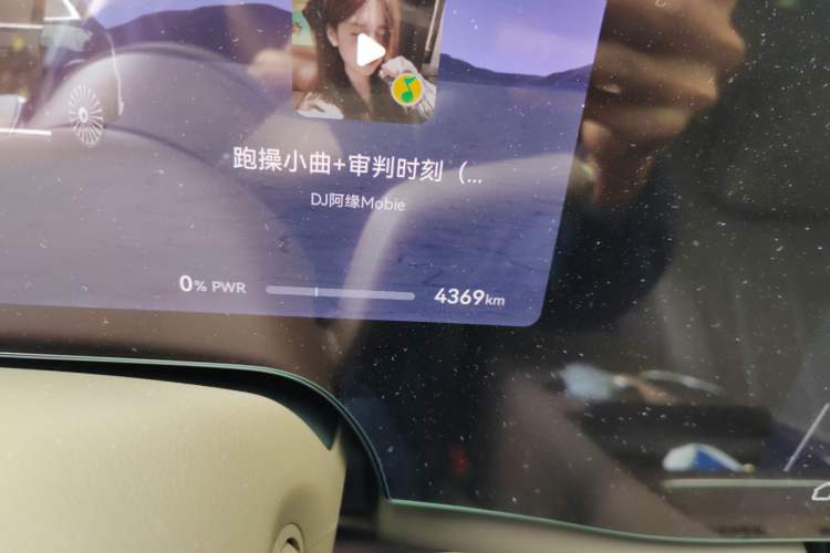 Used Hima AITO M8 2025 Extended-Range Max+ Version 53.4 kWh 6-Seater Edition Odometer Close Up