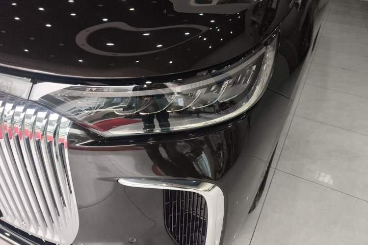 Used VOYAH Dream 2025 PHEV Four-Wheel-Drive Flagship Kunpeng Edition Left Front Headlight