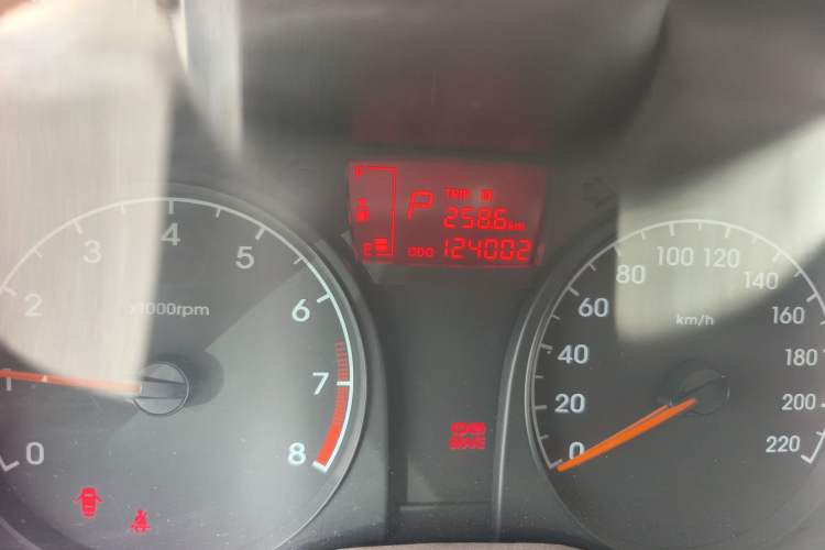 Used Hyundai Verna (older generation) 2014 1.4L Automatic Smart GLS Odometer Close Up