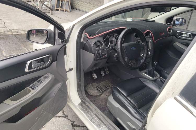 Used Ford Focus 2013 Hatchback Classic 1.8L Manual Base Model Driver Seat