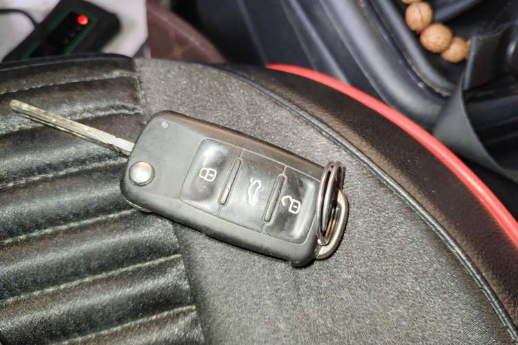 Used Volkswagen Polo 2016 1.4L Manual Fashion Model Interior 1