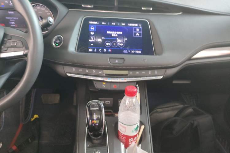 Used Cadillac XT4 2021 28T Two-Wheel Drive Tech Edition Audio And AC Panel