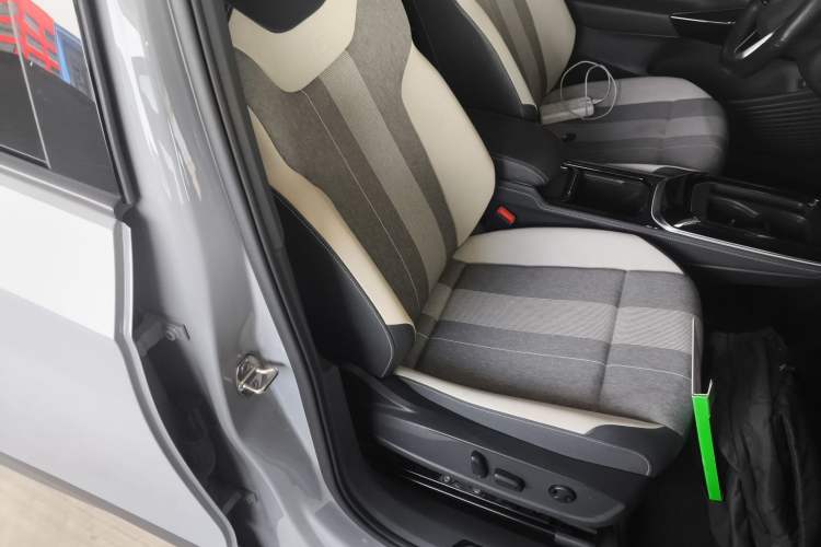 Used Volkswagen ID.4 CROZZ 2021 Long-Range PURE+ Two-Wheel Drive Version
