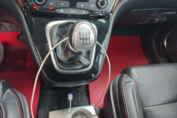 Used Haval H6 2014 Sport Version 1.5T Manual Two-Wheel Drive Elite Edition Gear Lever