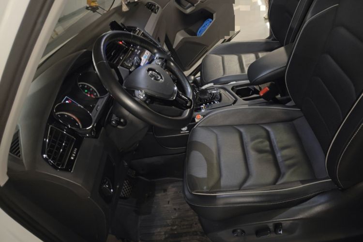 Used Volkswagen Tiguan L 2017 330TSI Automatic Two-Wheel Drive Flagship Edition Left Front Seat