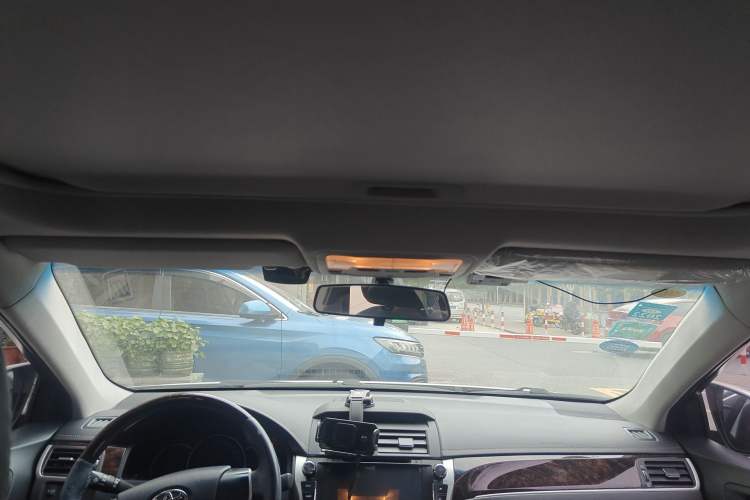 Used Toyota Camry 2016 2.0G 10th Anniversary Leading Edition
