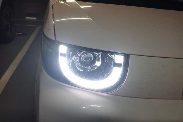 Used Chery QQ Ice Cream 2022 120km Conical Shape Lithium Iron Phosphate