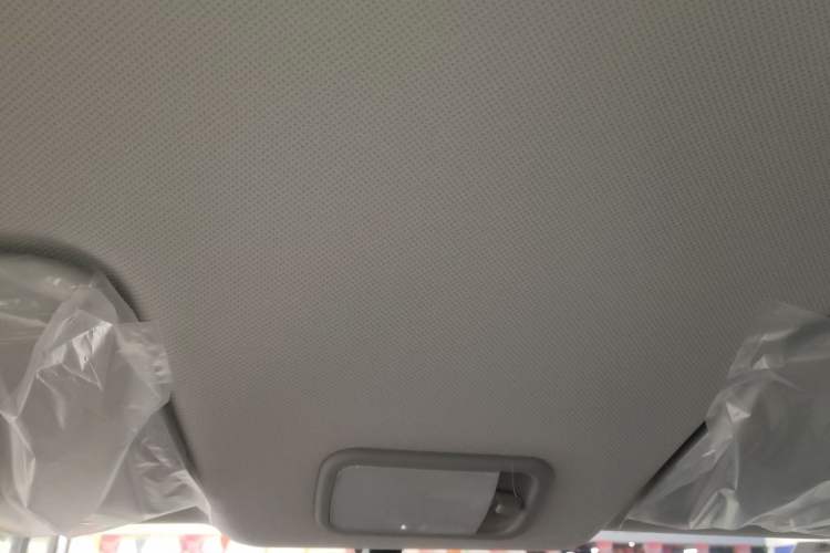 Used Wuling Hongguang New Energy 2025 Extended-Range Hybrid 50 km Utility Version
