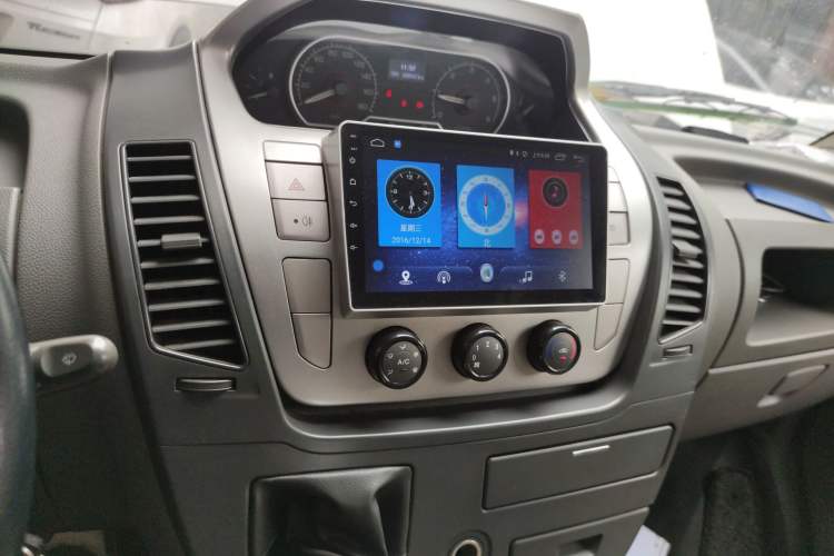 Used SAIC MAXUS Xintu V80 