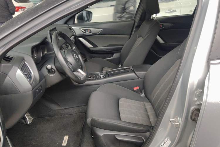 Used Mazda CX-4 2018 2.0L Automatic Two-Wheel Drive Blue Sky Exploration Version China V Standard