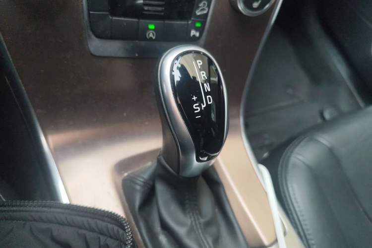 Used Volvo XC60 2017 T5 AWD Smart Upgrade Model