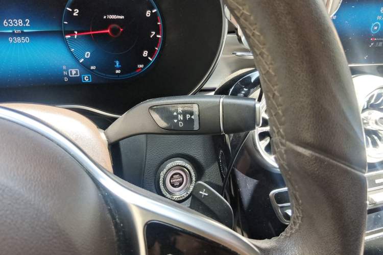 Used Mercedes-Benz GLC 2020 Facelifted GLC 260 L 4MATIC Dynamic Edition Gear Lever