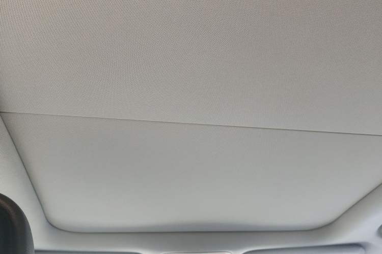 Used Kia Sorento 2013 2.4L 7-Seater Gasoline Luxury Version China IV Standard Headliner