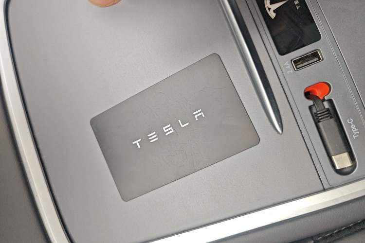 Used Tesla Model Y 2023 Rear-Wheel-Drive Version Vehicle Key