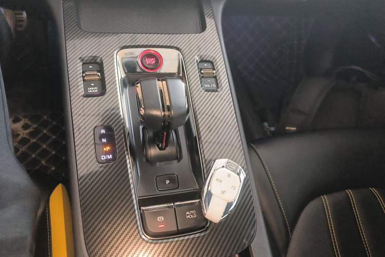 Used GAC Trumpchi EMPOW 2021 270T DCT J16 Version Gear Lever