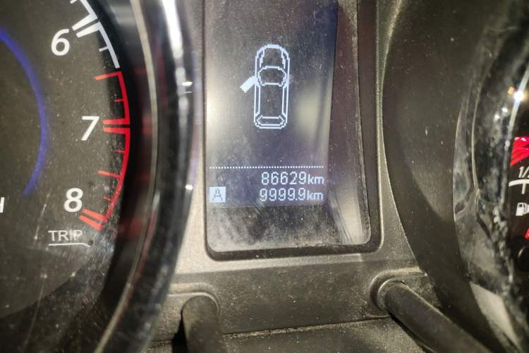 Used Venucia T70 2016 1.6L Manual Ruixing Edition Odometer Close Up