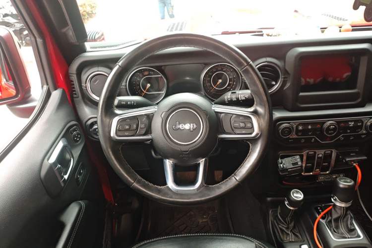 Used Jeep Wrangler 2019 2.0T Sahara 4-Door Version China V Standard