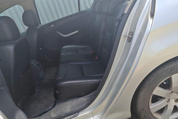 Used Peugeot 408 2013 1.6L Manual Comfort Edition