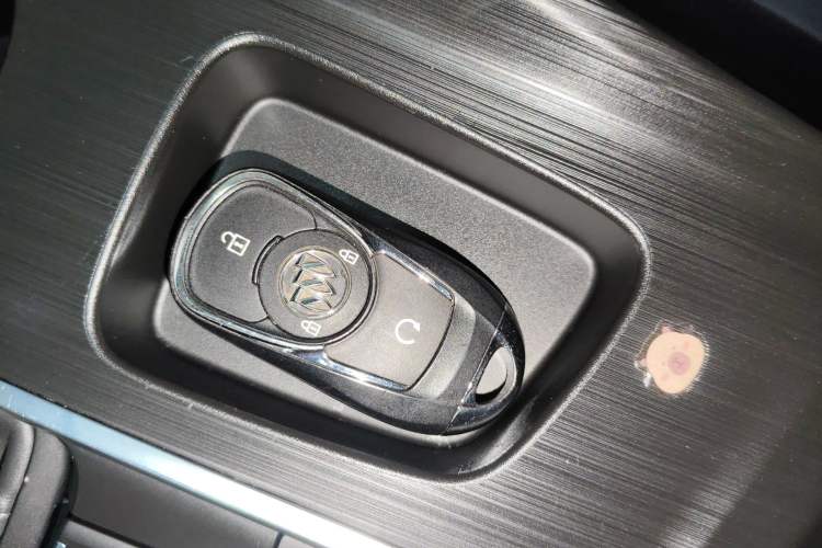 Used Buick Velite 6 2023 Revised Version 430 km Range – Commuter Edition