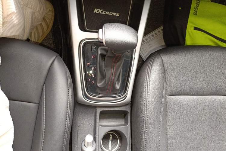 Used Kia KX Cross 2017 1.4L AT GLS
