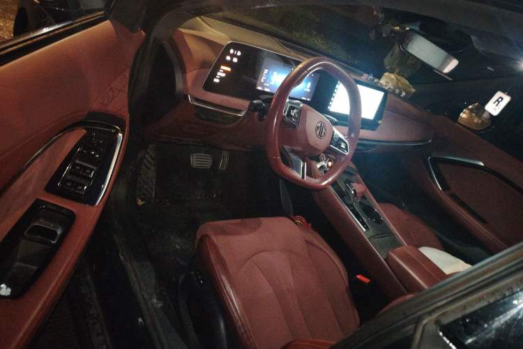 Used MG 7 2023 2.0T Automatic Trophy+ Ignition Glory Edition Driver Seat