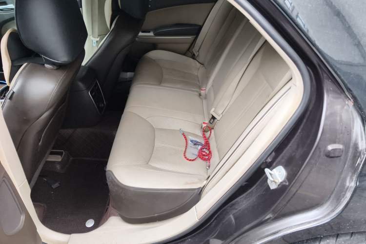 Used Chrysler 300C 2012 3.6L Luxury Edition
