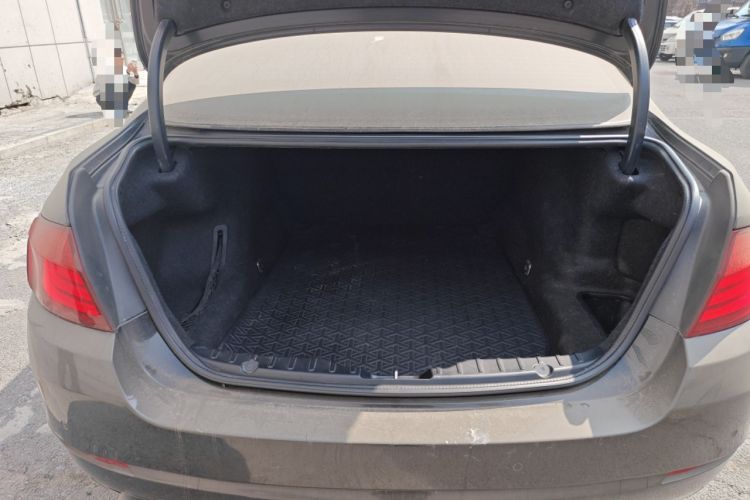 Used BMW 5 Series 2012 523Li Leading Model Trunk