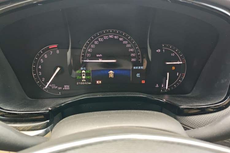 Used Cadillac XT5 2016 28T Four-Wheel Drive Tech Version Instrument Cluster