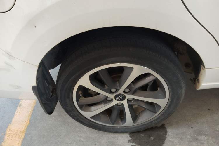 Used JAC Refine R3 2019 1.5T Jingfeng Model 7 Seats