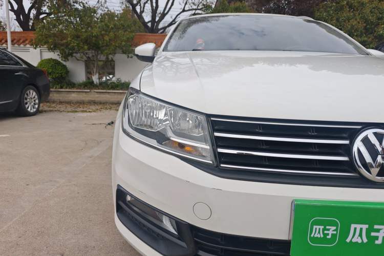 Used Volkswagen Santana 2018 Haval H9 1.5L Automatic Comfort Edition Right Front Headlight