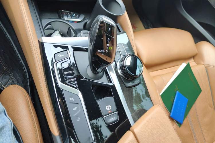 Used BMW 6 Series GT 2018 630i M Sport Package Gear Lever