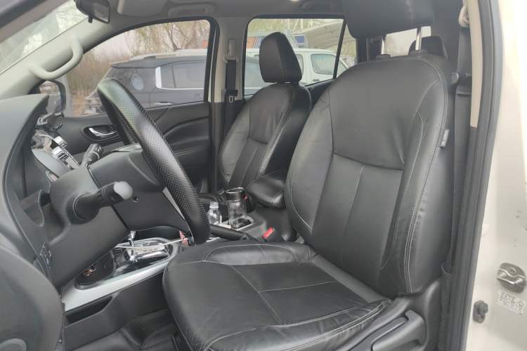 Used Nissan Terra 2018 2.5L Automatic 2WD Luxury Edition
