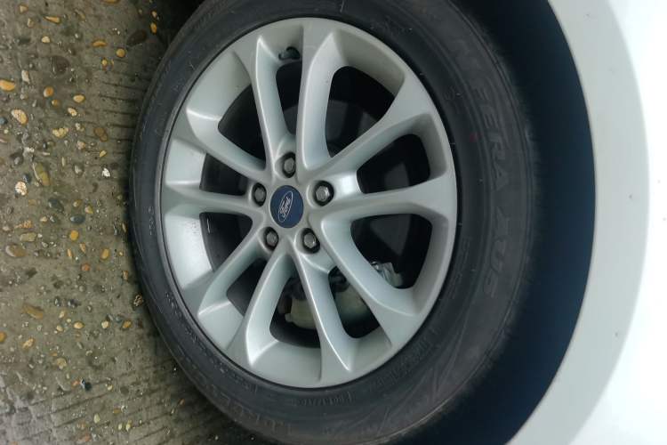 Used Ford Mondeo 2018 EcoBoost 180 Smart Control Fashion Model China V Standard Right Front Wheel Hub