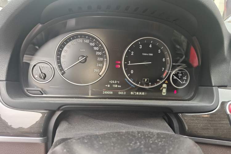 Used BMW 5 Series 2014 525Li Luxury Design Package
