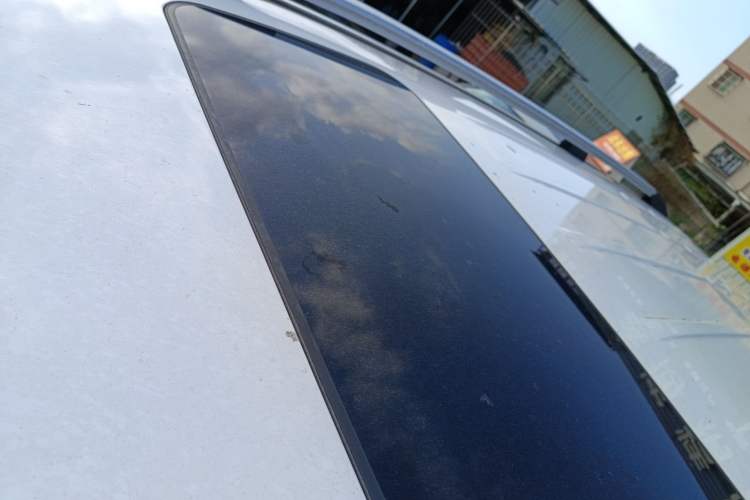 Used Baojun 730 2014 1.5L Manual Luxury Navigation ESP Version 7 Seats
