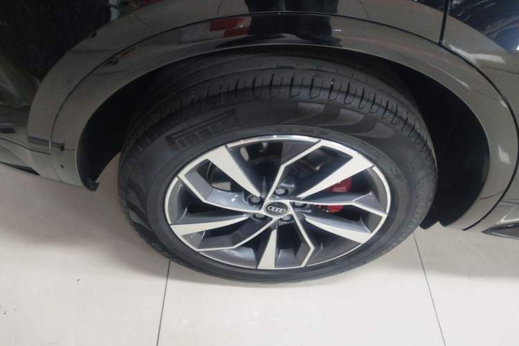 Used Audi Q5L 2025 quattro 45th Anniversary Edition 40 TFSI Luxury Dynamic Model
