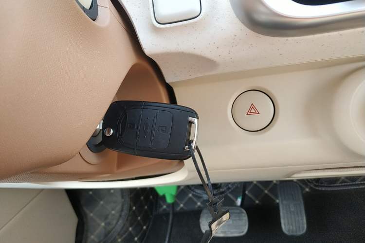 Used Wuling Hongguang MINIEV 2024 3rd Generation 215km Youth Edition Interior 1