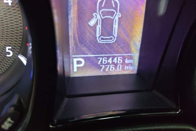 Used JMC Yusheng S350 2013 2.4T Automatic 2WD Diesel Luxury Edition 5 Seats
