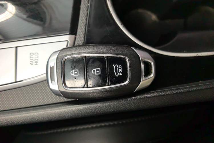 Used Hyundai Elantra 2022 1.5L CVT LUX Prestige Edition Vehicle Key