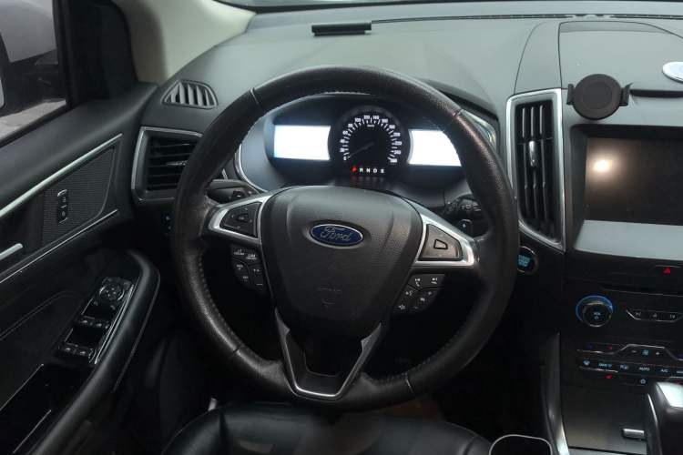 Used Ford Edge 2017 EcoBoost 245 Two-Wheel-Drive Sporty 7-Seater