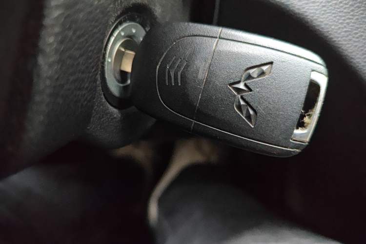 Used Wuling Hongguang 2019 1.5L S Basic Version China VI Standard LAR
