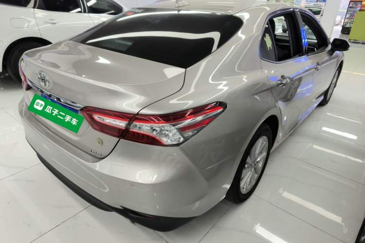 Used Toyota Camry 2021 2.0G Luxury Edition

