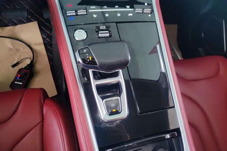 Used Changan CS85 COUPE 2021 1.5T DCT Luxury Edition
