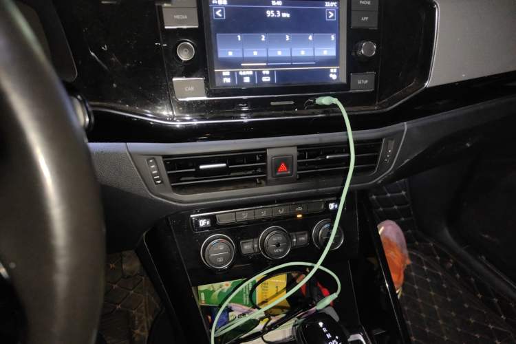 Used Volkswagen Tayron 2019 330TSI Two-Wheel Drive Luxury Model China VI Standard Audio And AC Panel