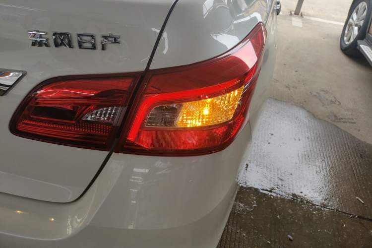 Used Nissan Sylphy 2024 Revised Version 2 Classic 1.6XL CVT Luxury Edition Right Rear Taillight