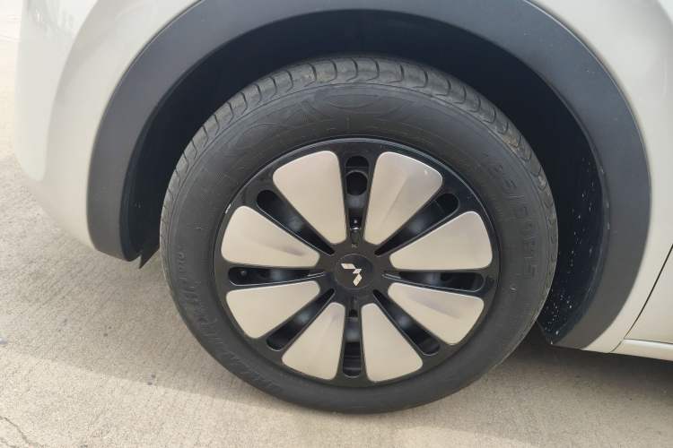 Used Wuling Bingo 2024 333 km Enjoyment Version Exterior 4