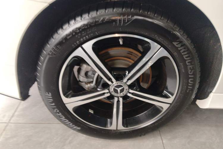 Used Mercedes-Benz A-Class 2022 Revised Version A 200 L Sport Sedan Fashionable Style
