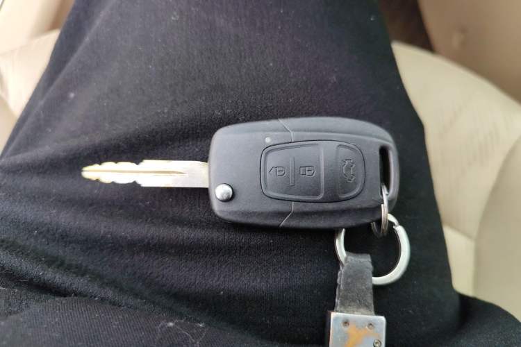 Used Soueast V5 Lingzhi 2015 1.5L Manual Comfort Model Vehicle Key